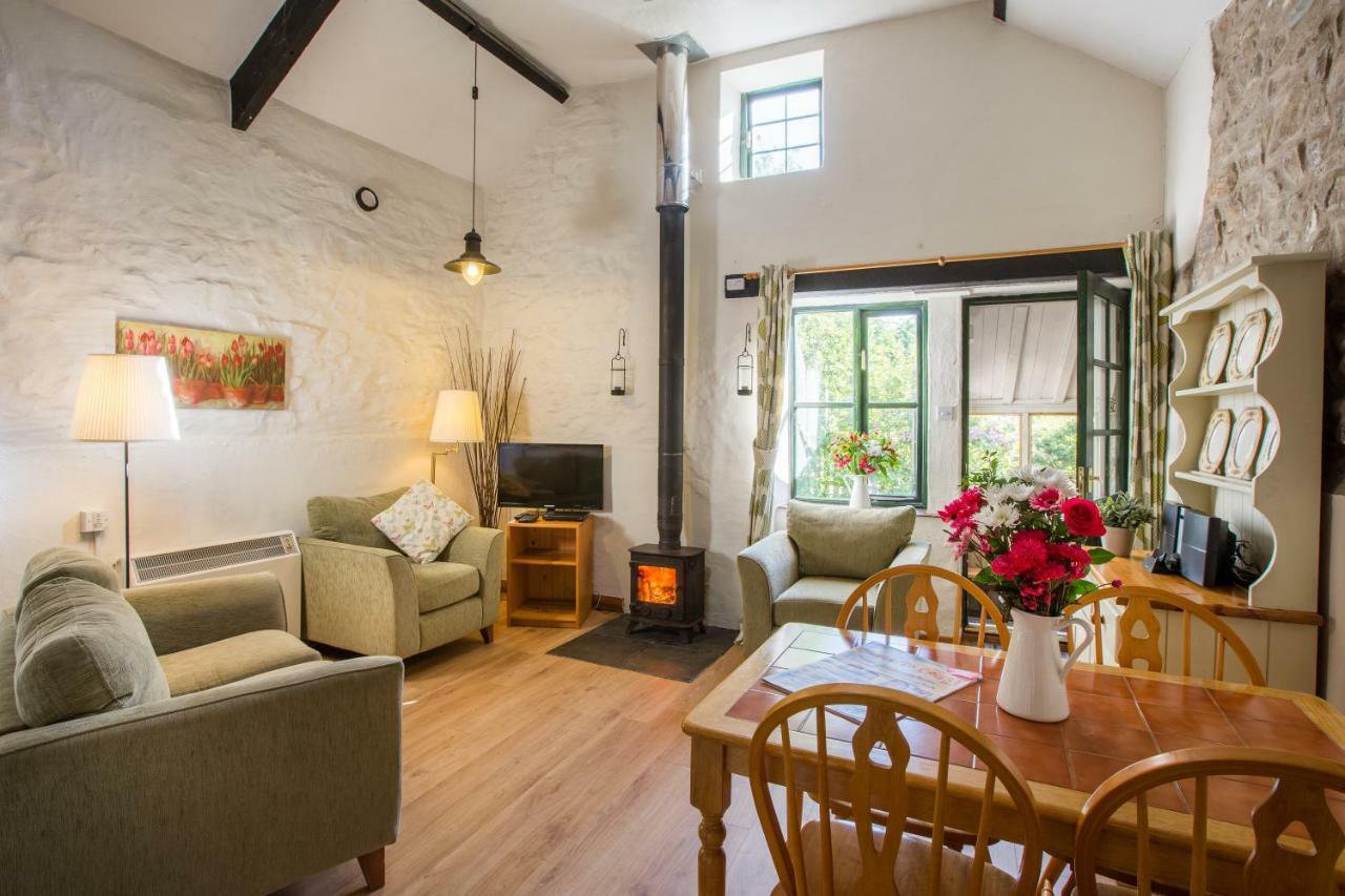 Cwm Connell Coastal Cottages Moylgrove Экстерьер фото
