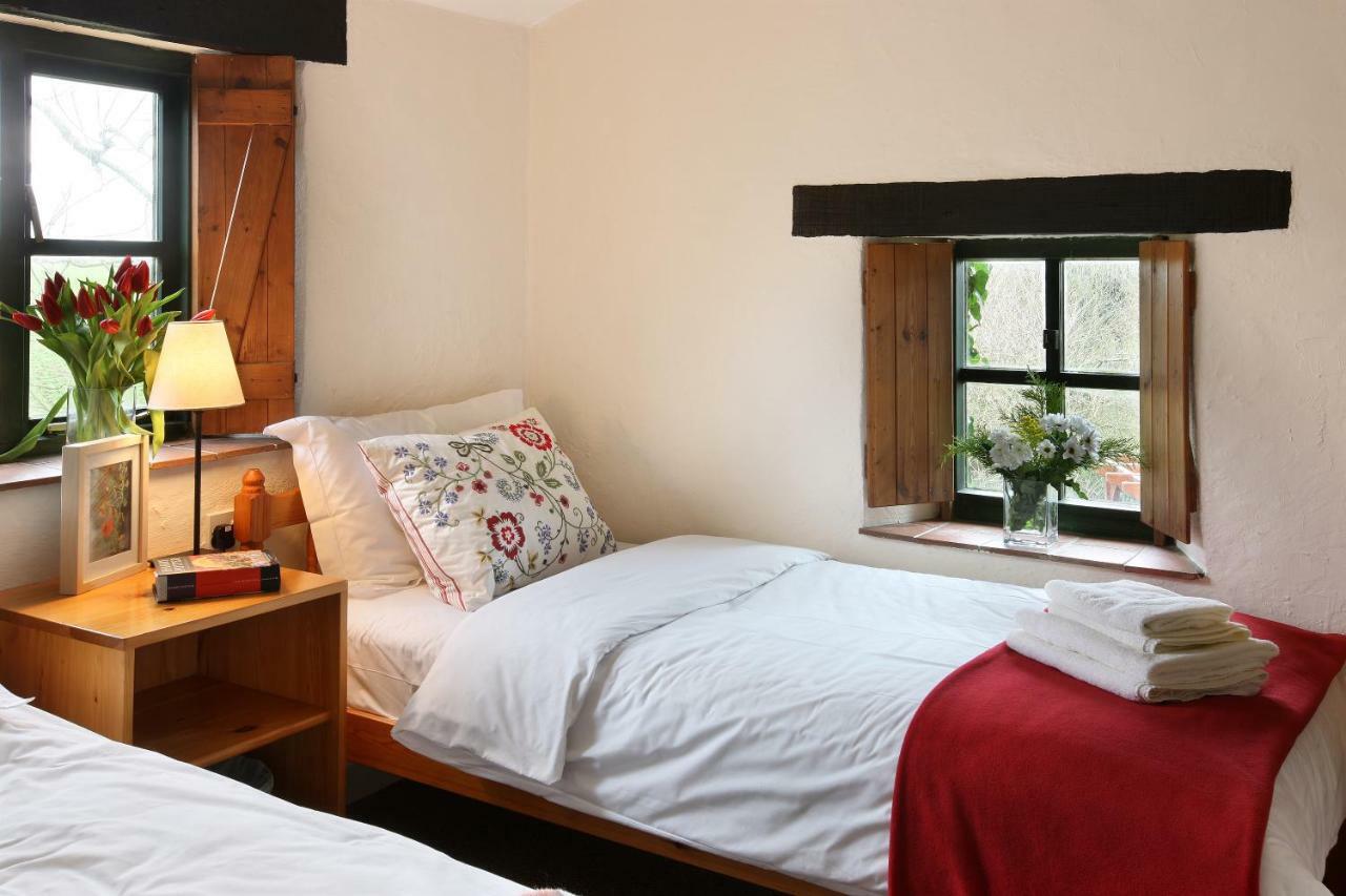 Cwm Connell Coastal Cottages Moylgrove Экстерьер фото